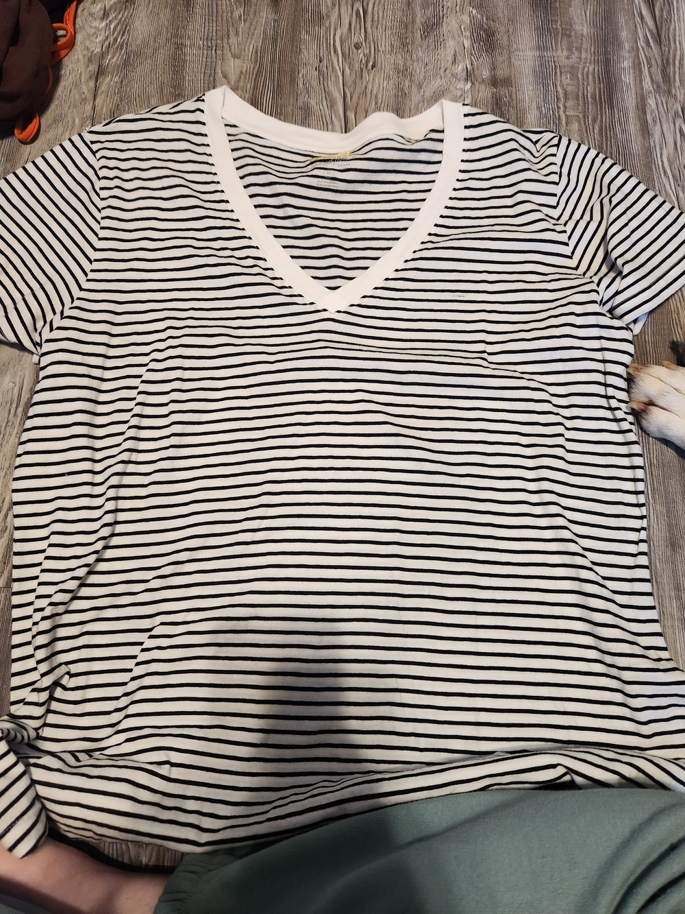 Universal Thread Black and White Striped V-Neck Tee